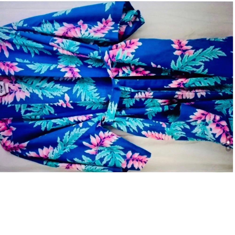 Vintage Hawaiian Kimono robe with belt and front pocket